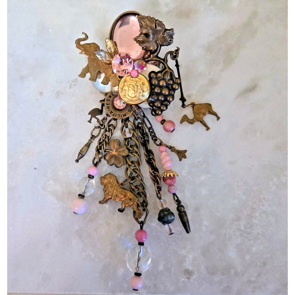 Vintage Lisa Carlson bronze dangle animal theme brooch with buttons pink beads - Picture 13 of 16